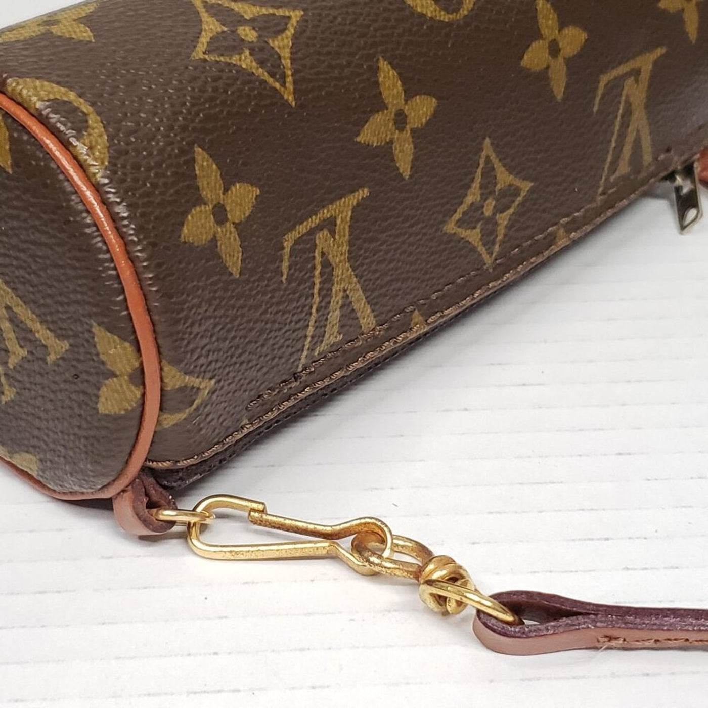 Louis Vuitton Mini Papillon Pouch  Monogram lux150-092625