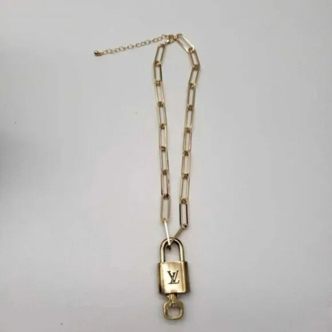 100% Auth Louis Vuitton Lock & Key with Unbranded Gold Plated Chain Necklace - Luxury Cheaper LLC