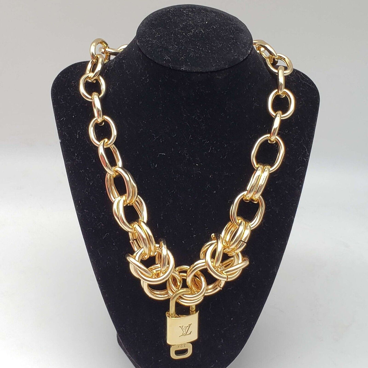 100% Auth Louis Vuitton Lock & Key with Unbranded Gold Plated Chain Necklace - Luxury Cheaper LLC