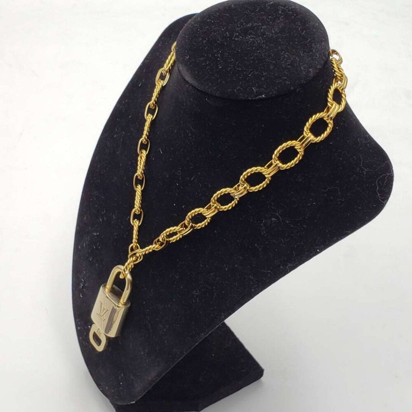 100% Auth Louis Vuitton Lock & Key with Unbranded Gold Plated Chain Necklace - Luxury Cheaper LLC