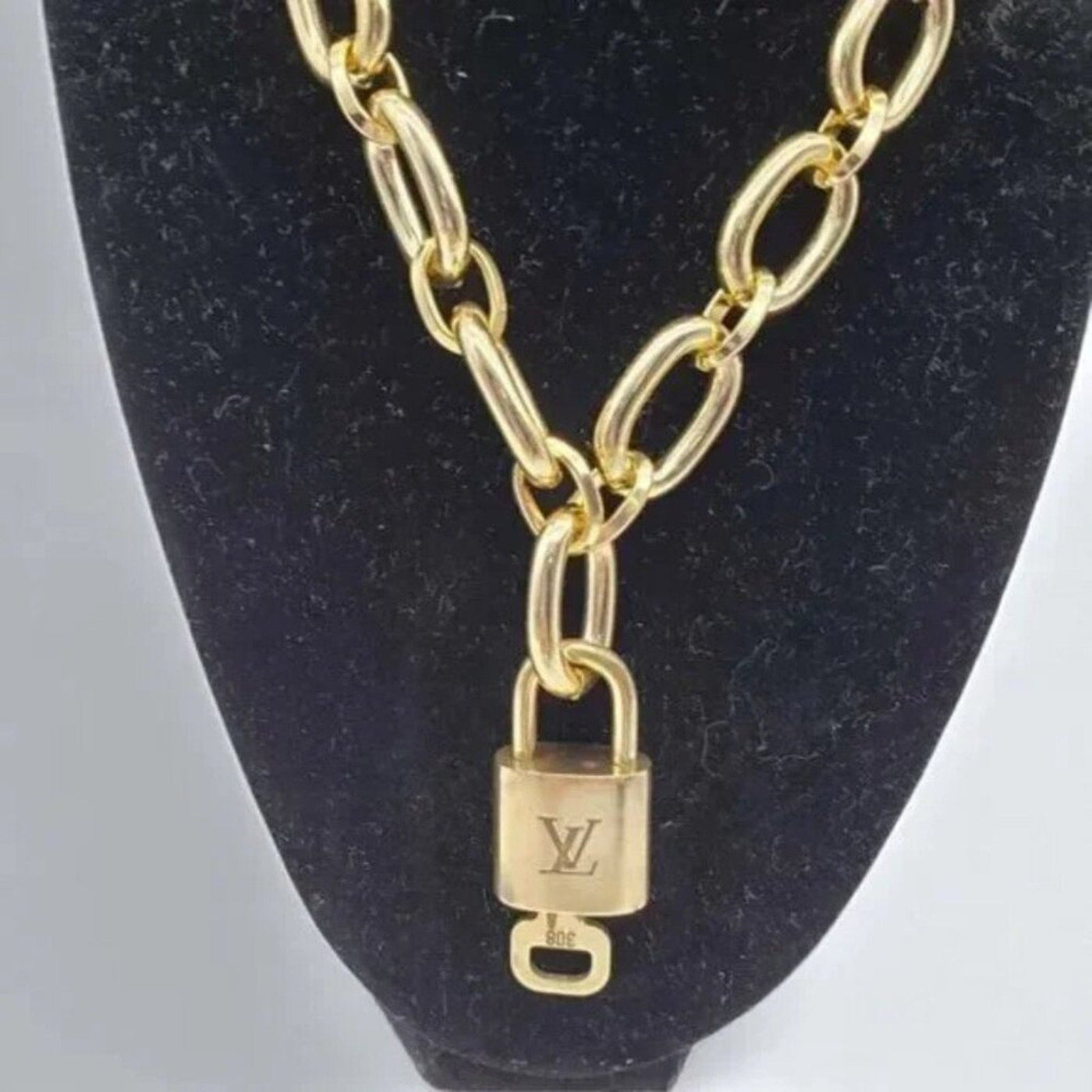 100% Auth Louis Vuitton Lock & Key with Unbranded Gold Plated Chain Necklace - Luxury Cheaper LLC