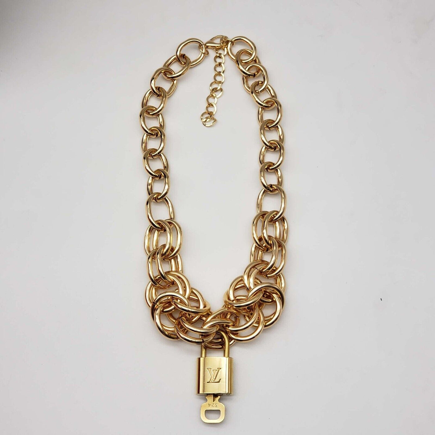 100% Auth Louis Vuitton Lock & Key with Unbranded Gold Plated Chain Necklace - Luxury Cheaper LLC