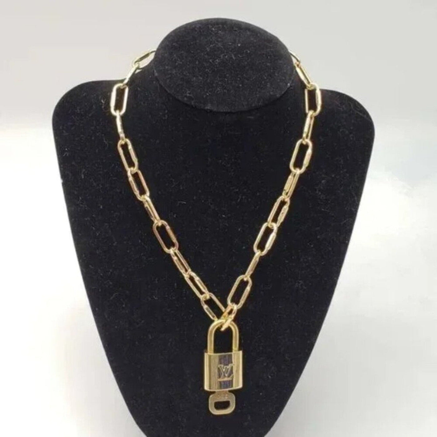 100% Auth Louis Vuitton Lock & Key with Unbranded Gold Plated Chain Necklace - Luxury Cheaper LLC