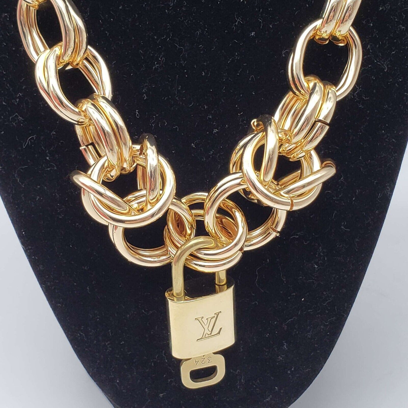 100% Auth Louis Vuitton Lock & Key with Unbranded Gold Plated Chain Necklace - Luxury Cheaper LLC