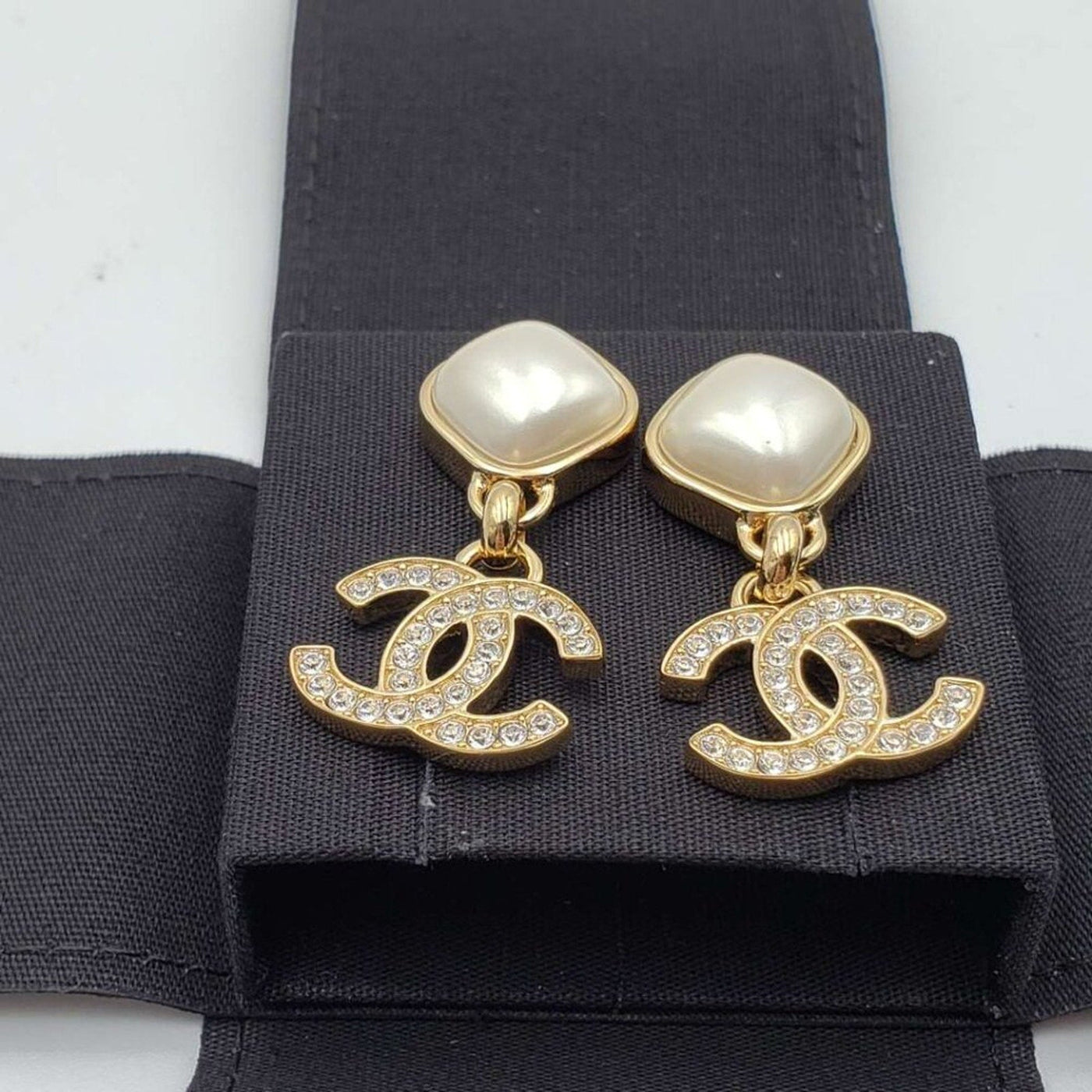 100% Authentic CHANEL Brand New Earrings - Luxury Cheaper LLC