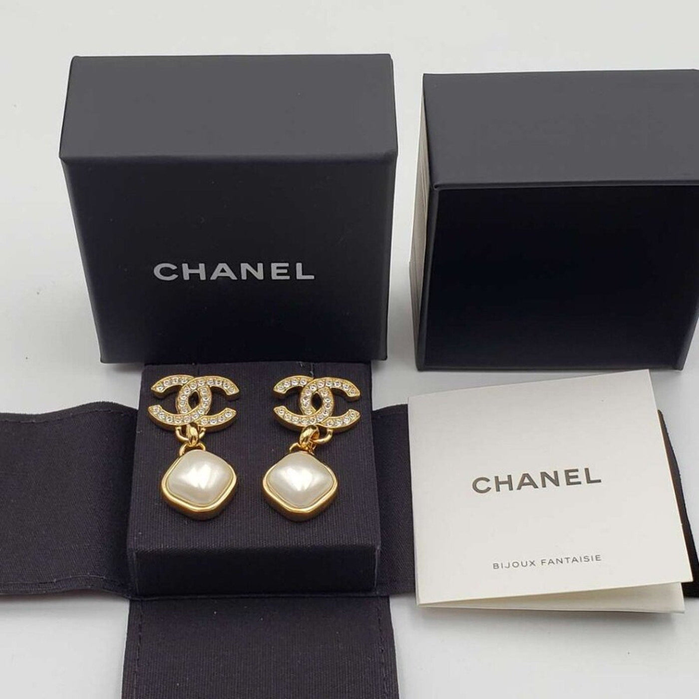 100% Authentic CHANEL Brand New Earrings - Luxury Cheaper LLC