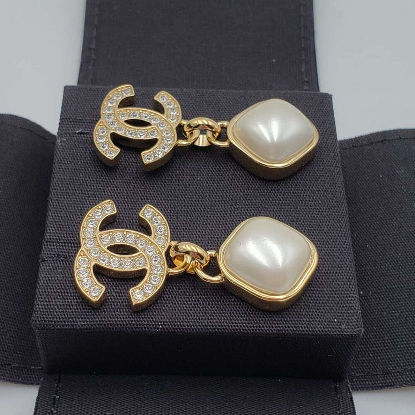 100% Authentic CHANEL Brand New Earrings - Luxury Cheaper LLC