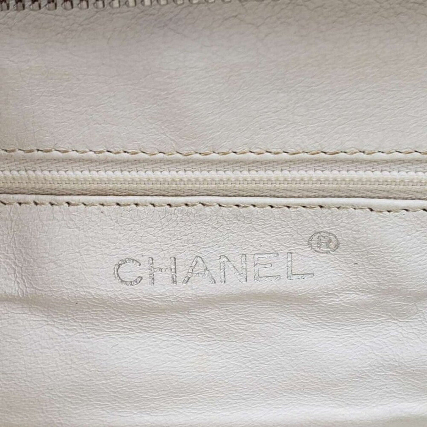 100% Authentic CHANEL Quilted Matelasse CC Logo Caviar Skin Chain Shoulder Bag - Luxury Cheaper LLC