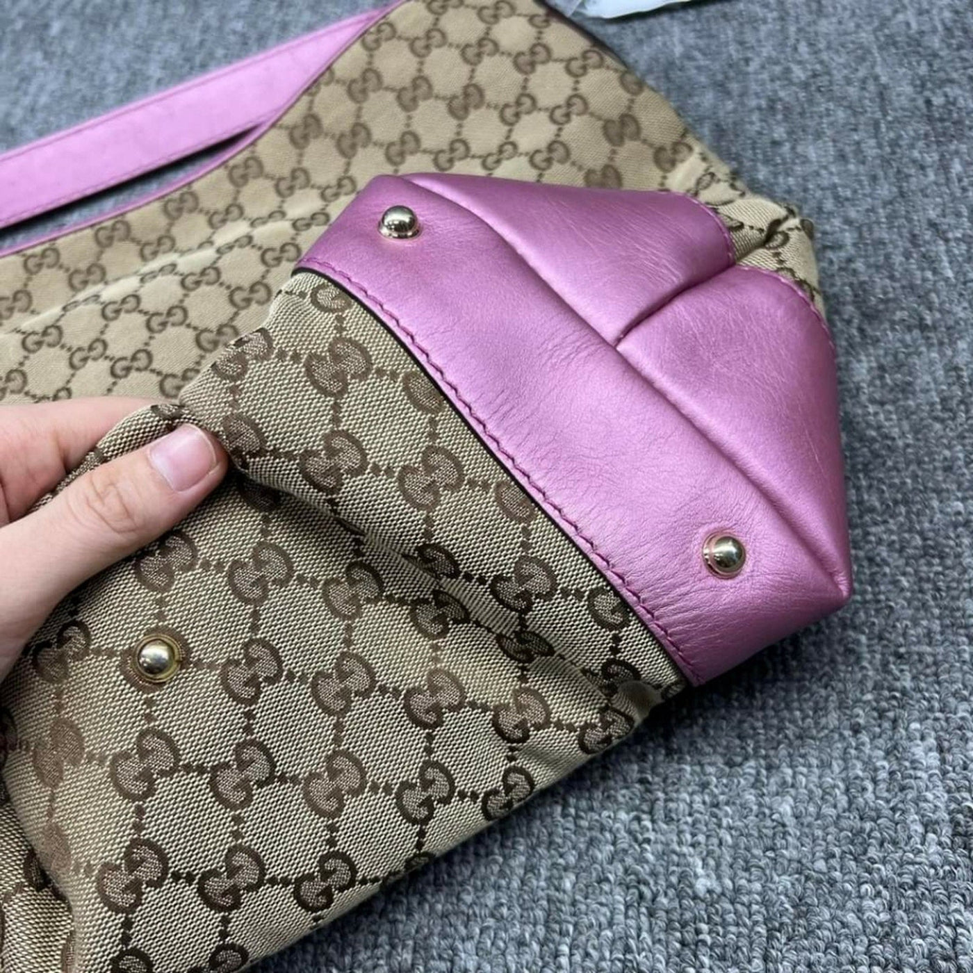 100% Authentic Gucci GG Bree Leather Tote Bag - Luxury Cheaper LLC