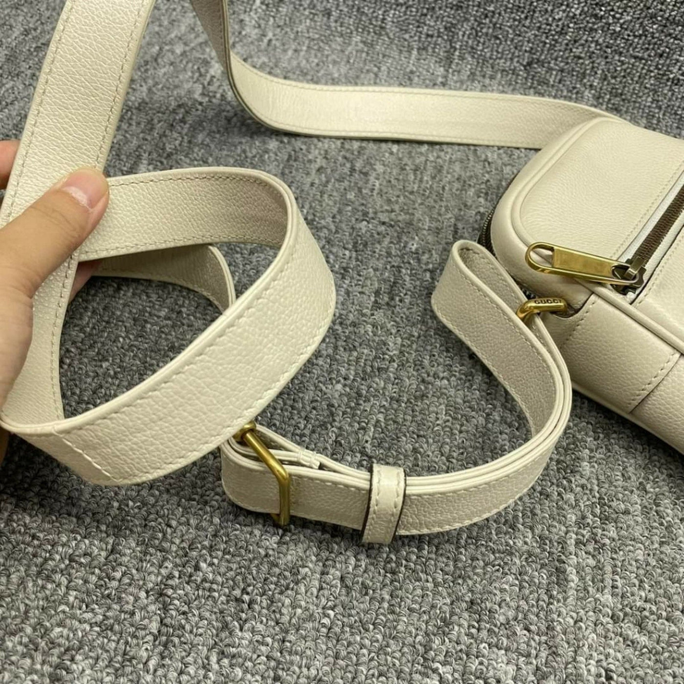 100% Authentic Gucci GG Leather Crossbody Bag - Luxury Cheaper LLC