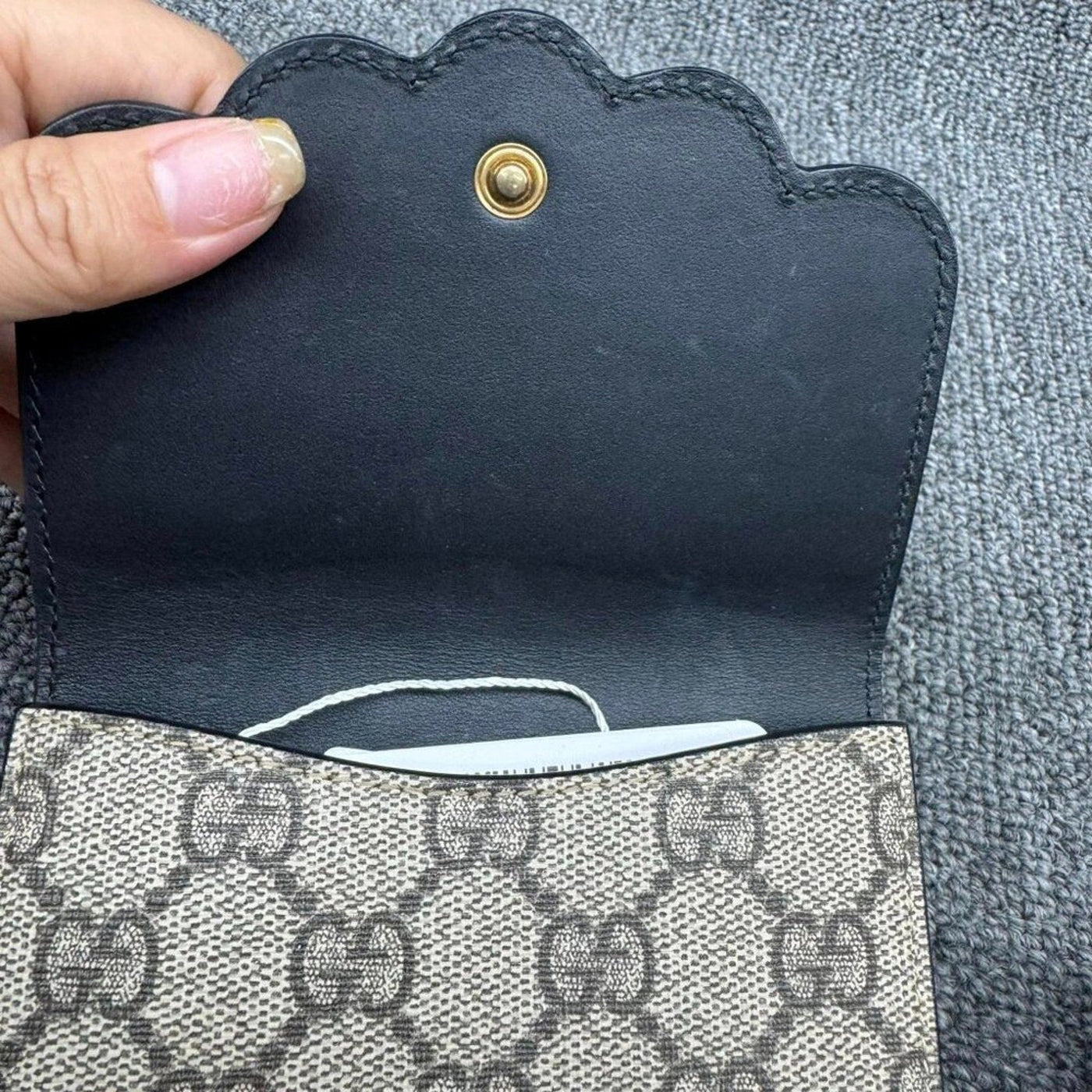 100% Authentic Gucci Leather Wallet - Luxury Cheaper LLC