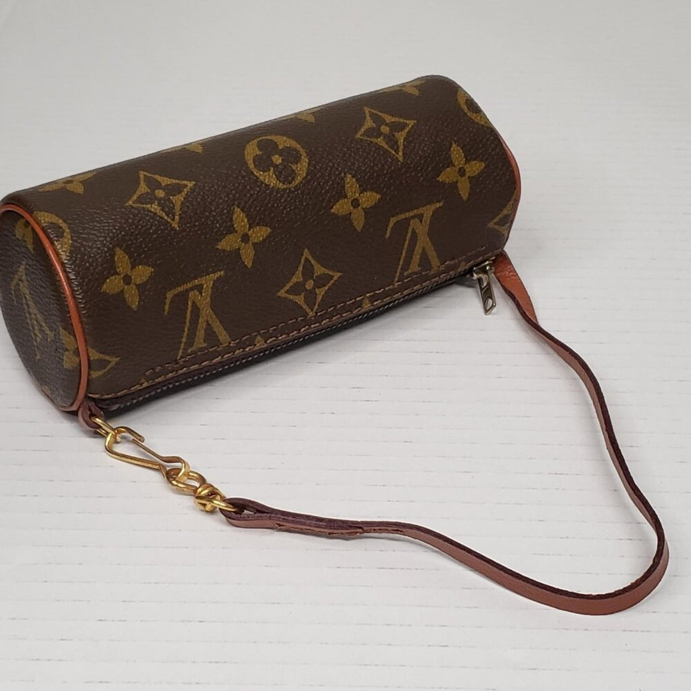 Louis Vuitton Mini Papillon Pouch  Monogram lux150-092625