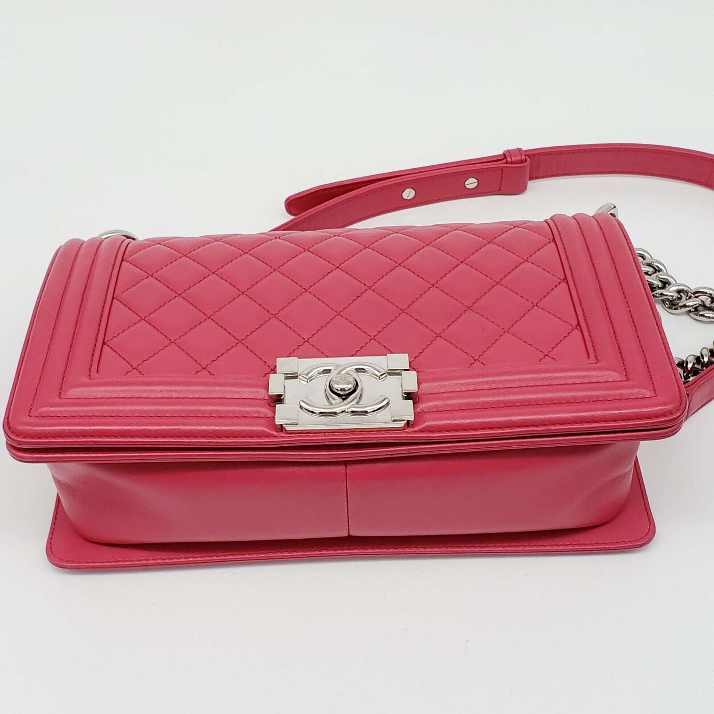 100% Authentic CHANEL Boy Leather Shoulder Bag 2550-080524