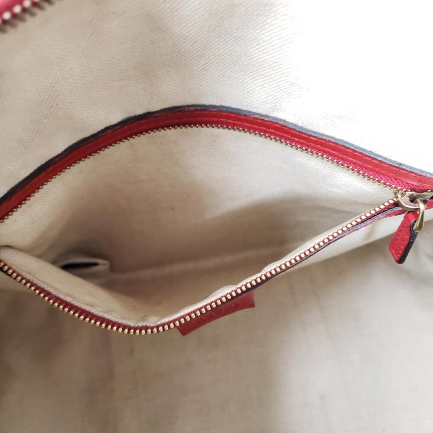 Gucci Boston Medium Canvas Crossbody and Shoulder Bag 650-092625