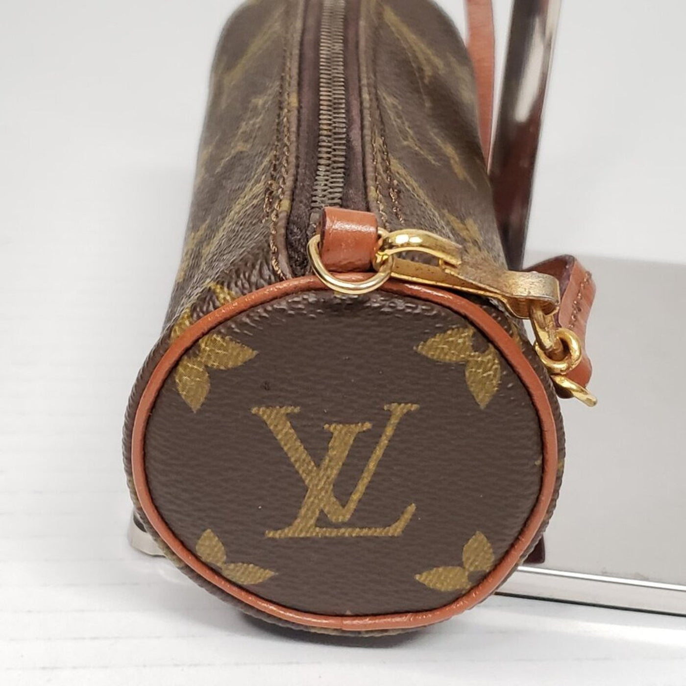 Louis Vuitton Mini Papillon Pouch  Monogram lux150-092625