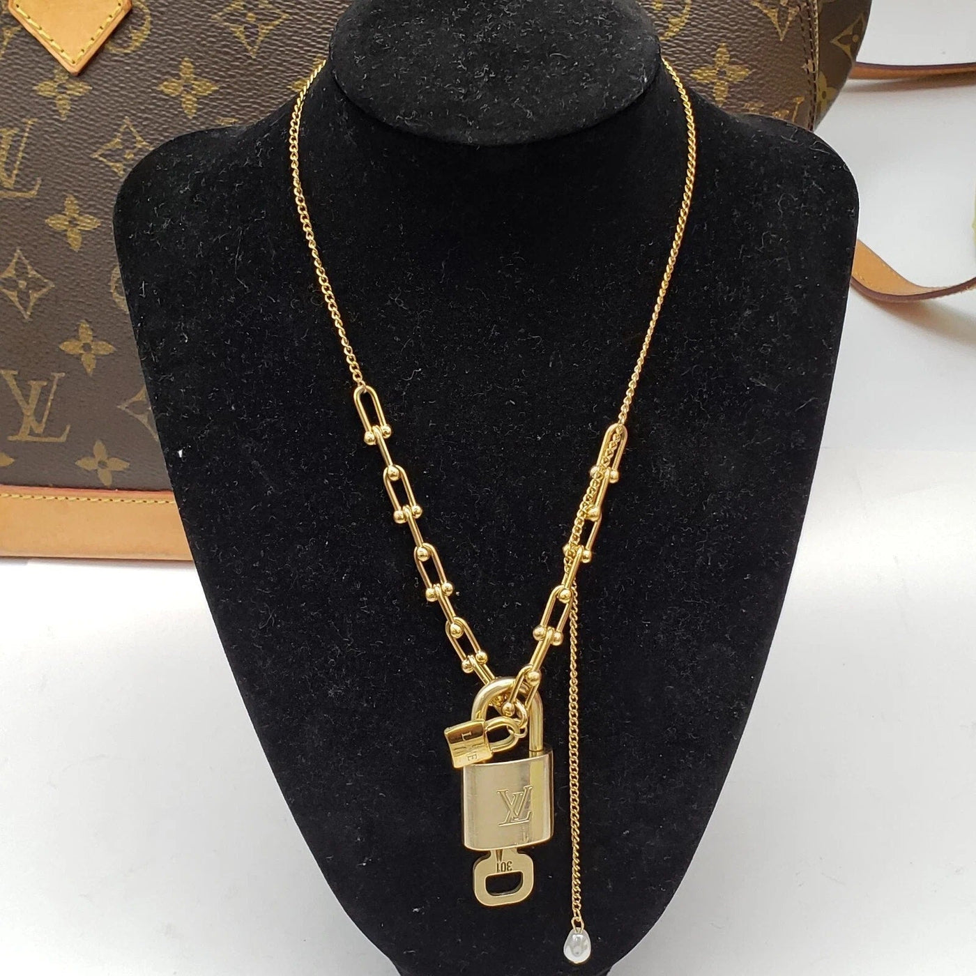 Authentic Louis Vuitton Lock & Key w/ Unbranded Gold Plated Gold Chain Necklace - Luxury Cheaper LLC