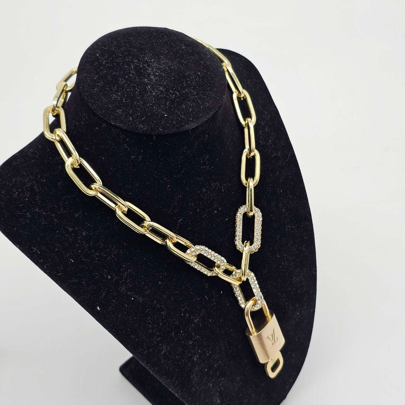 Authentic Louis Vuitton Lock & Key w/ Unbranded Gold Plated Gold Chain Necklace - Luxury Cheaper LLC