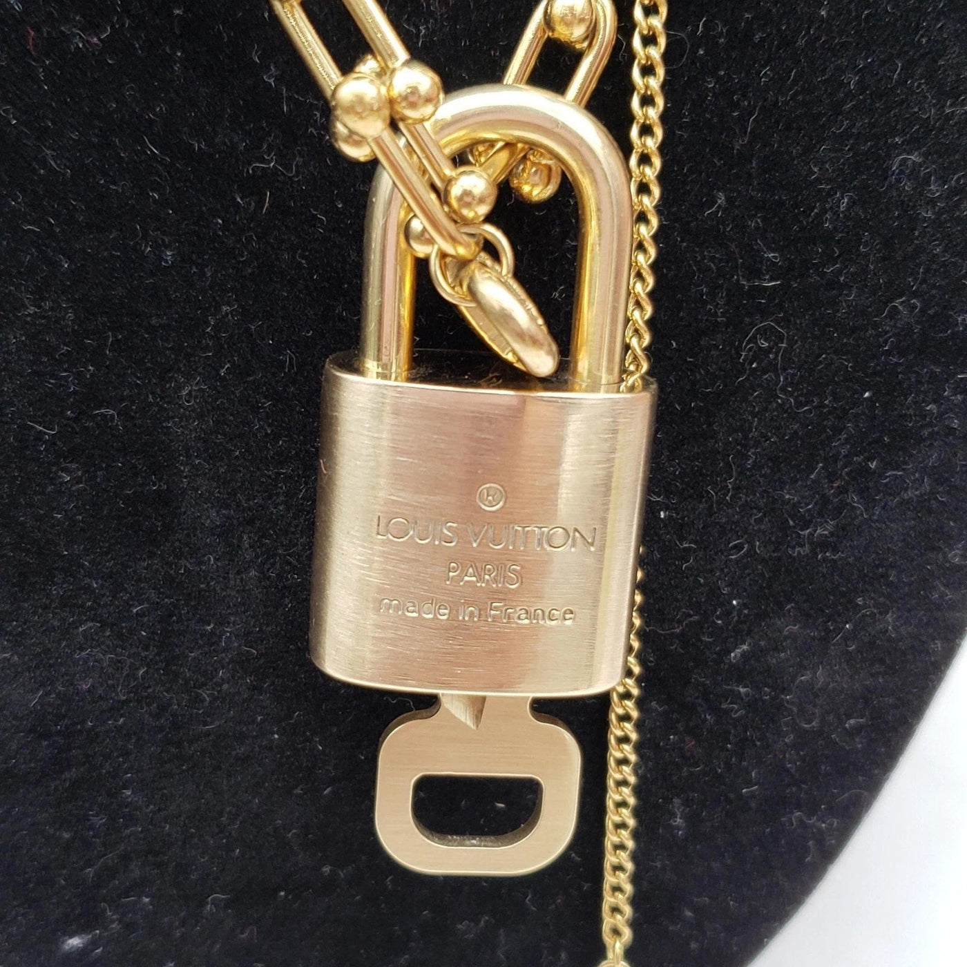Authentic Louis Vuitton Lock & Key w/ Unbranded Gold Plated Gold Chain Necklace - Luxury Cheaper LLC
