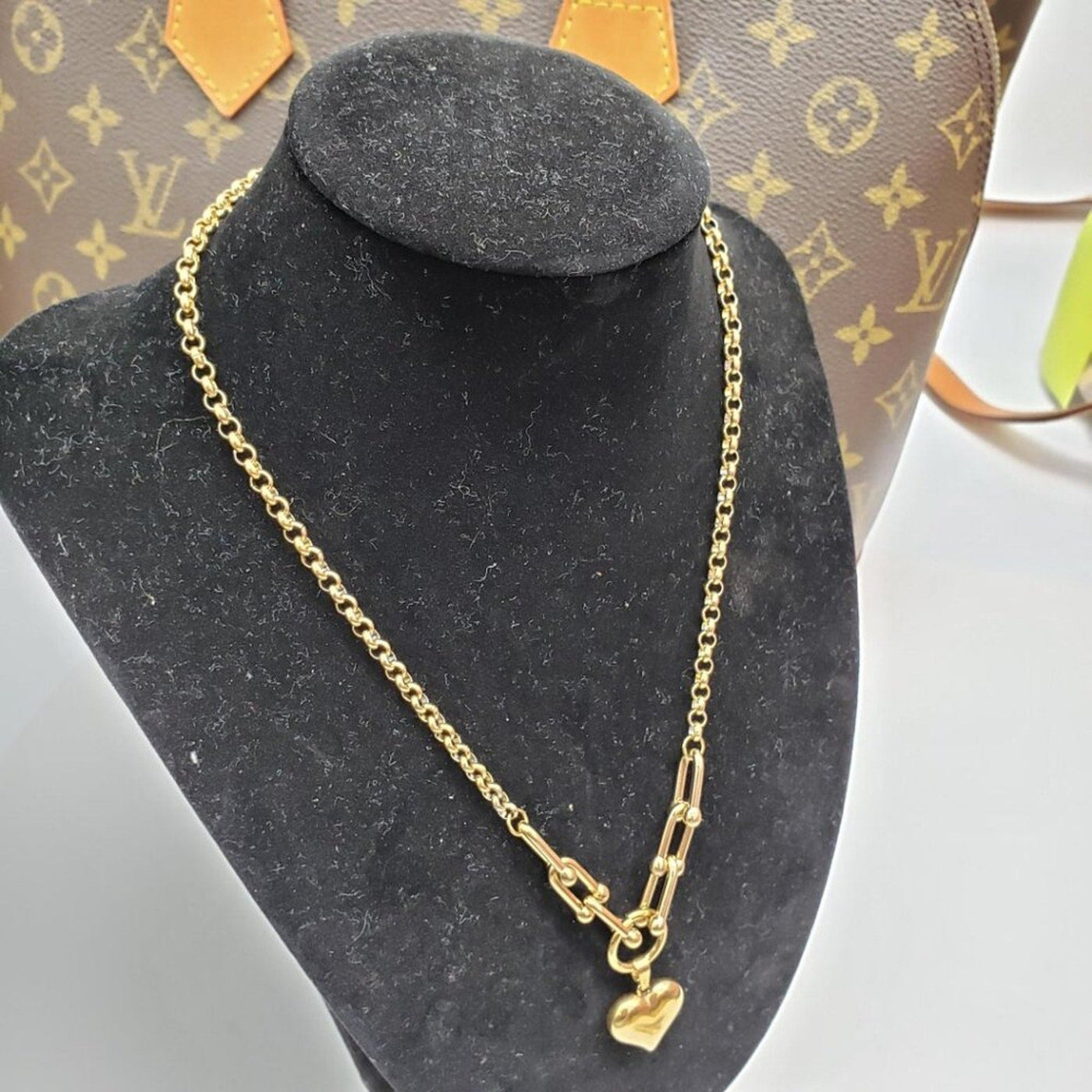 Authentic Louis Vuitton Lock & Key w/ Unbranded Gold Plated Gold Chain Necklace - Luxury Cheaper LLC