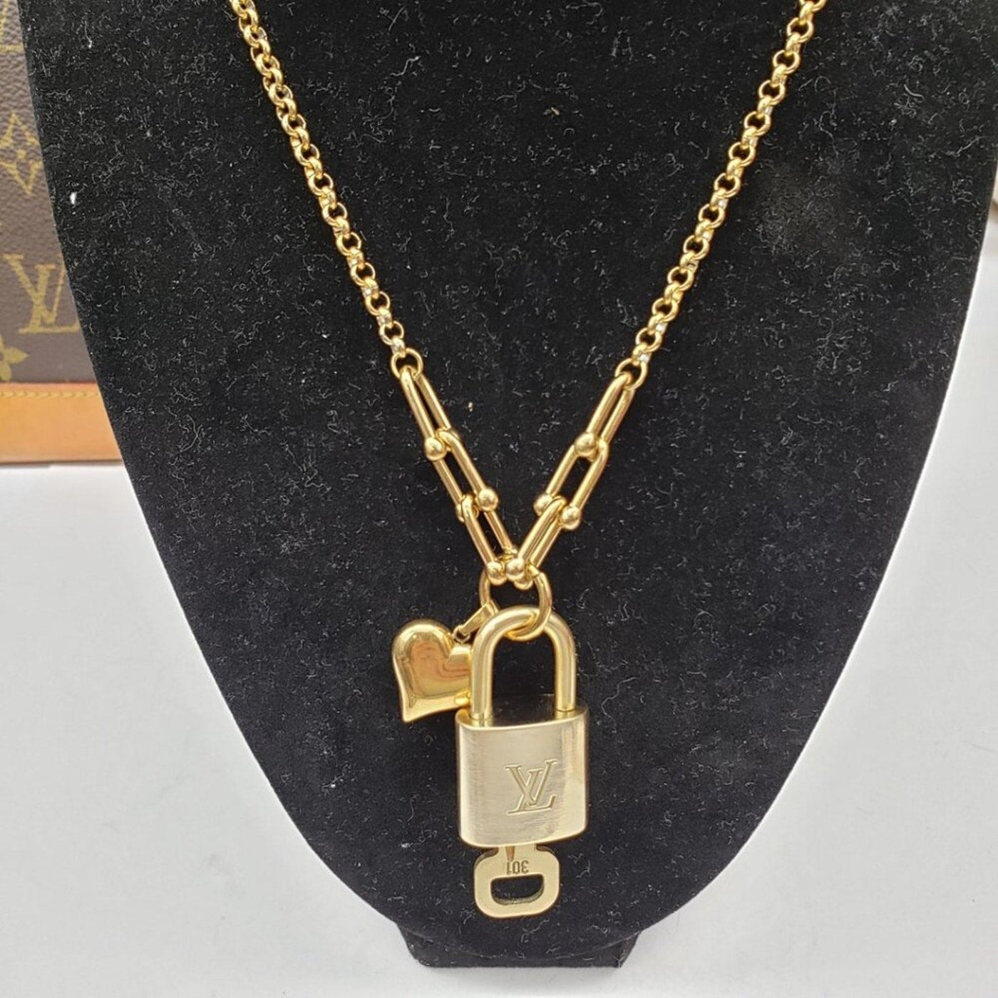 Authentic Louis Vuitton Lock & Key w/ Unbranded Gold Plated Gold Chain Necklace - Luxury Cheaper LLC