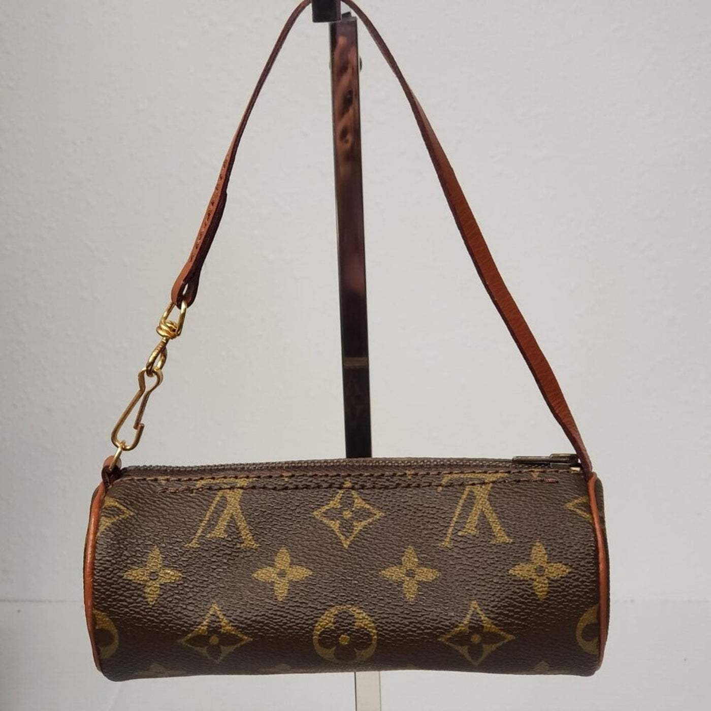 Louis Vuitton Mini Papillon Pouch  Monogram lux150-092625
