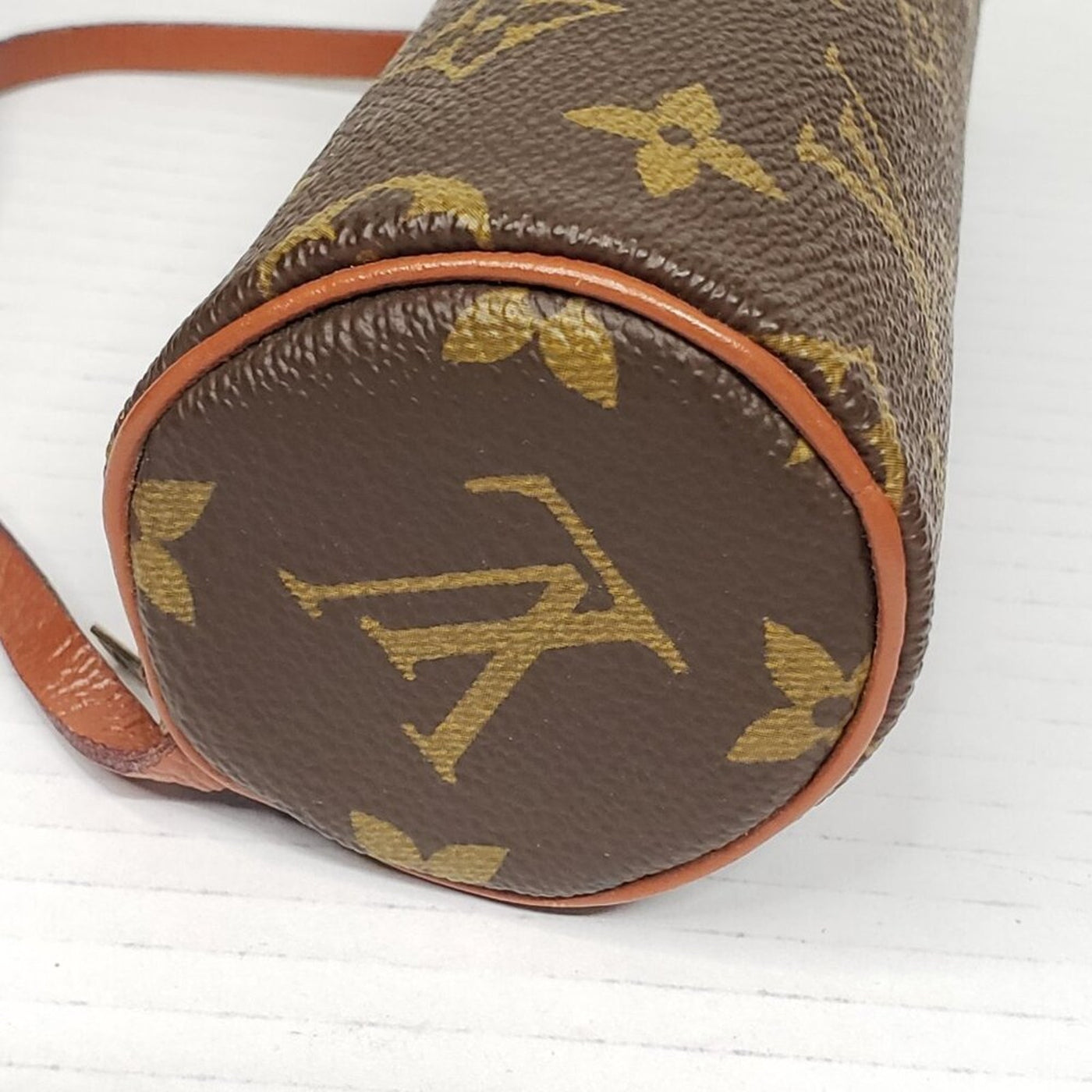 Louis Vuitton Mini Papillon Pouch  Monogram lux150-092625