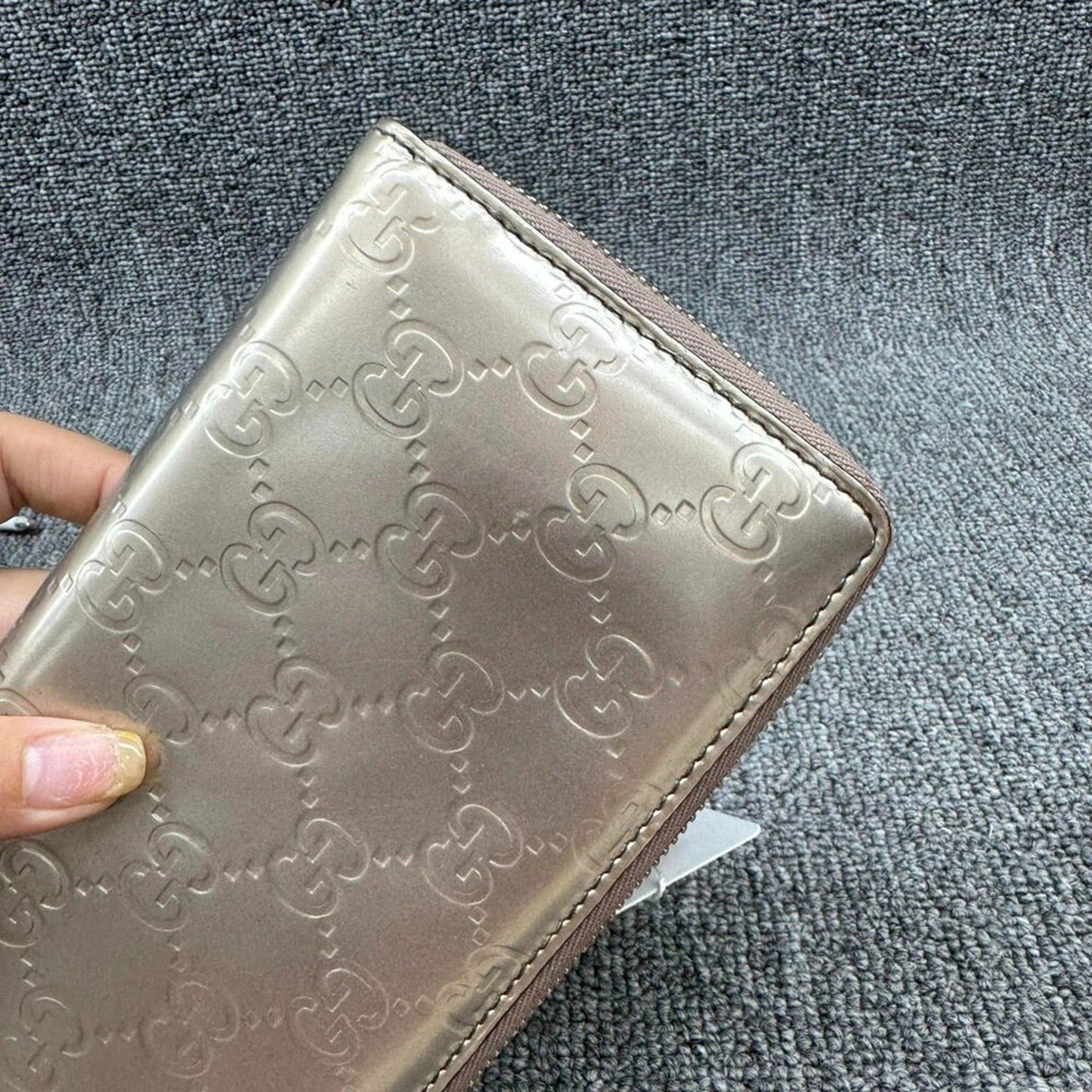 Gucci Bifold Wallet - Luxury Cheaper LLC