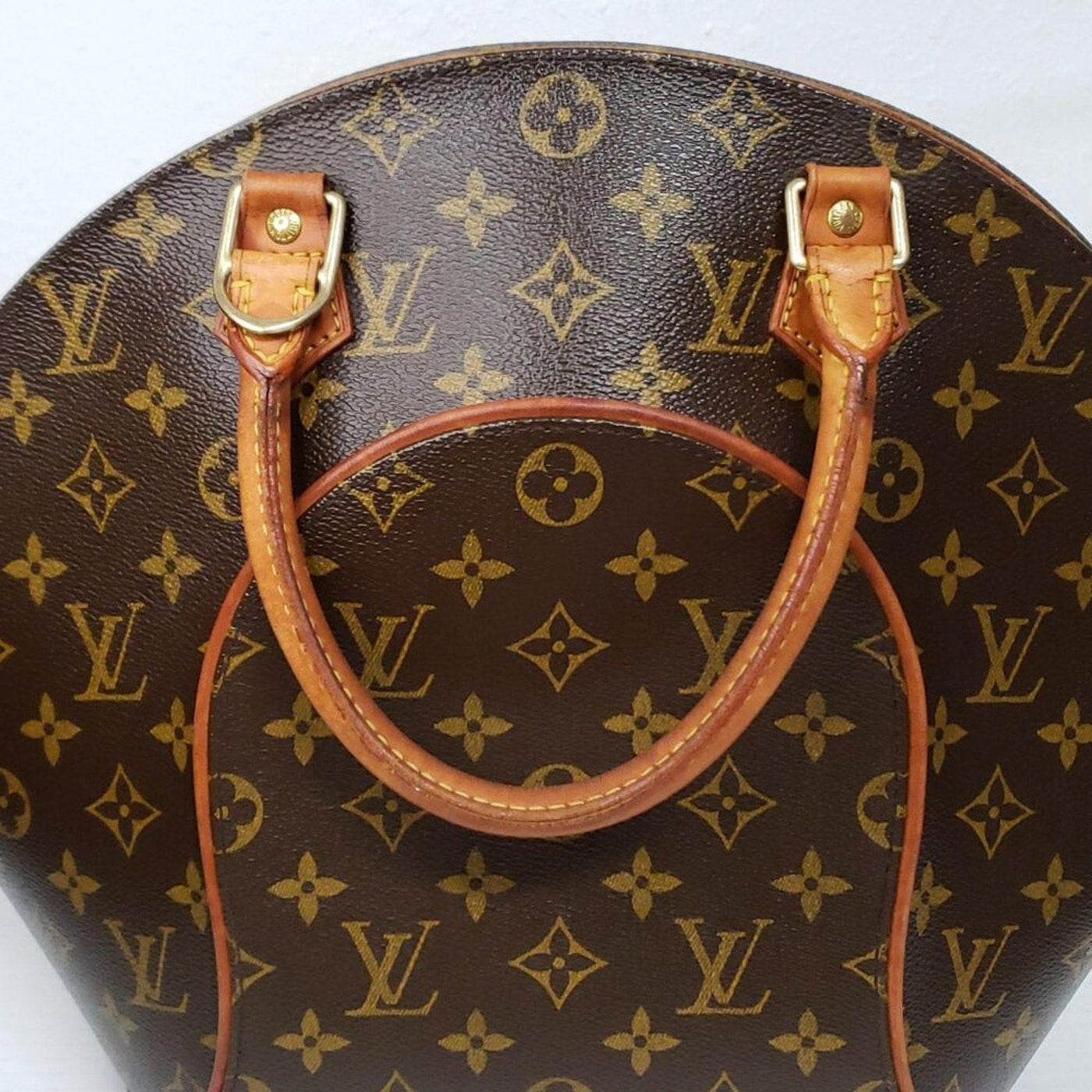 Louis Vuitton Ellipse MM Monogram Handbag lux403 - 101025 - Luxury Cheaper LLC