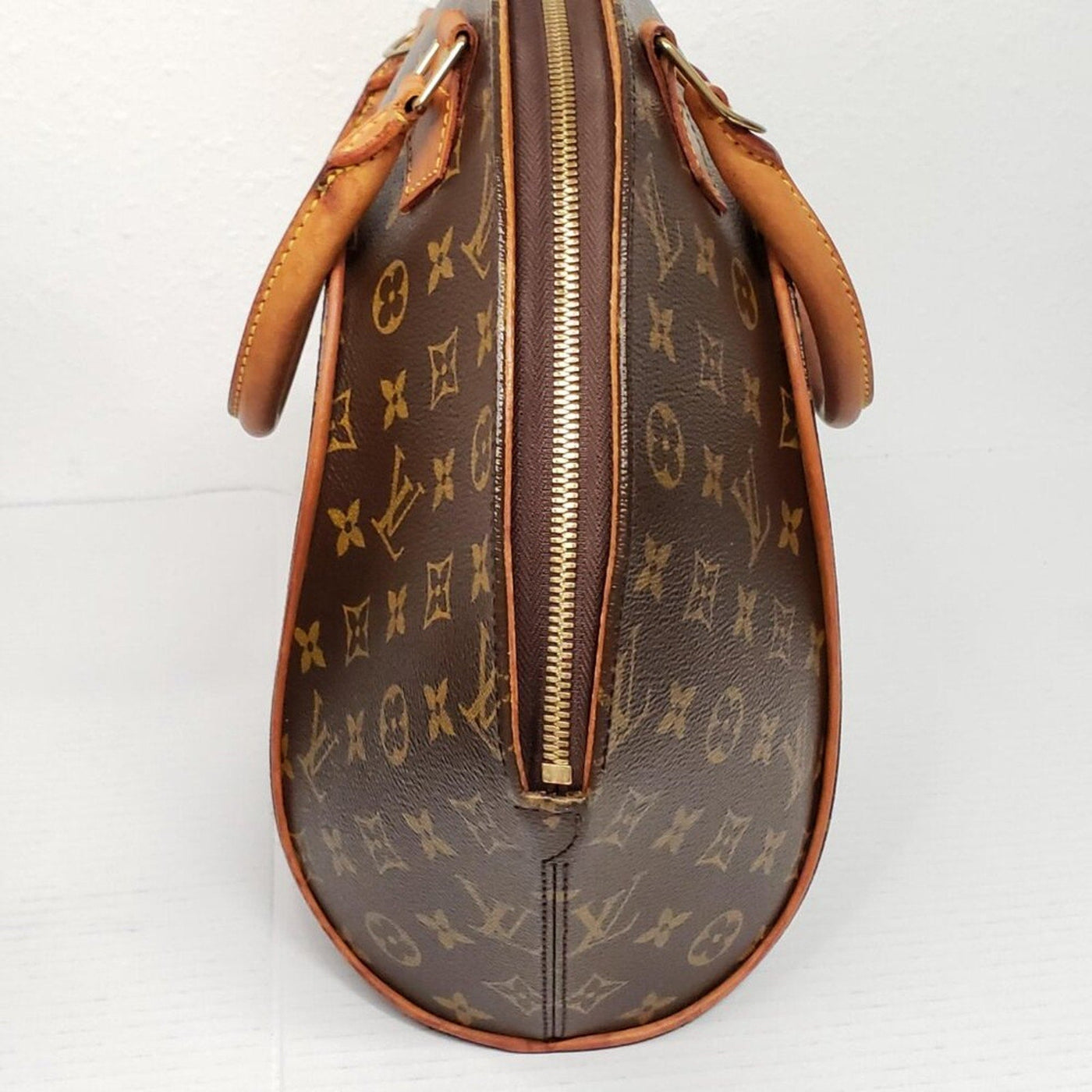 Louis Vuitton Ellipse MM Monogram Handbag lux403 - 101025 - Luxury Cheaper LLC