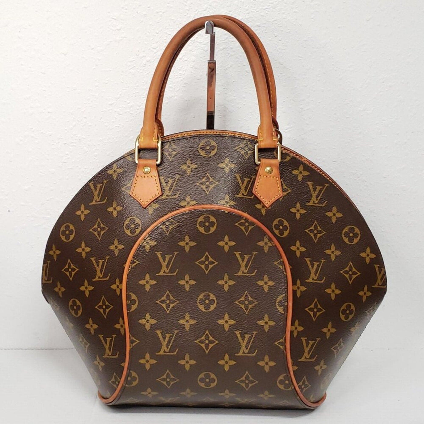 Louis Vuitton Ellipse MM Monogram Handbag lux403 - 101025 - Luxury Cheaper LLC
