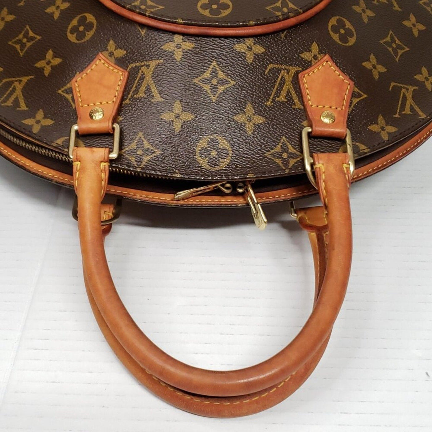 Louis Vuitton Ellipse MM Monogram Handbag lux403 - 101025 - Luxury Cheaper LLC