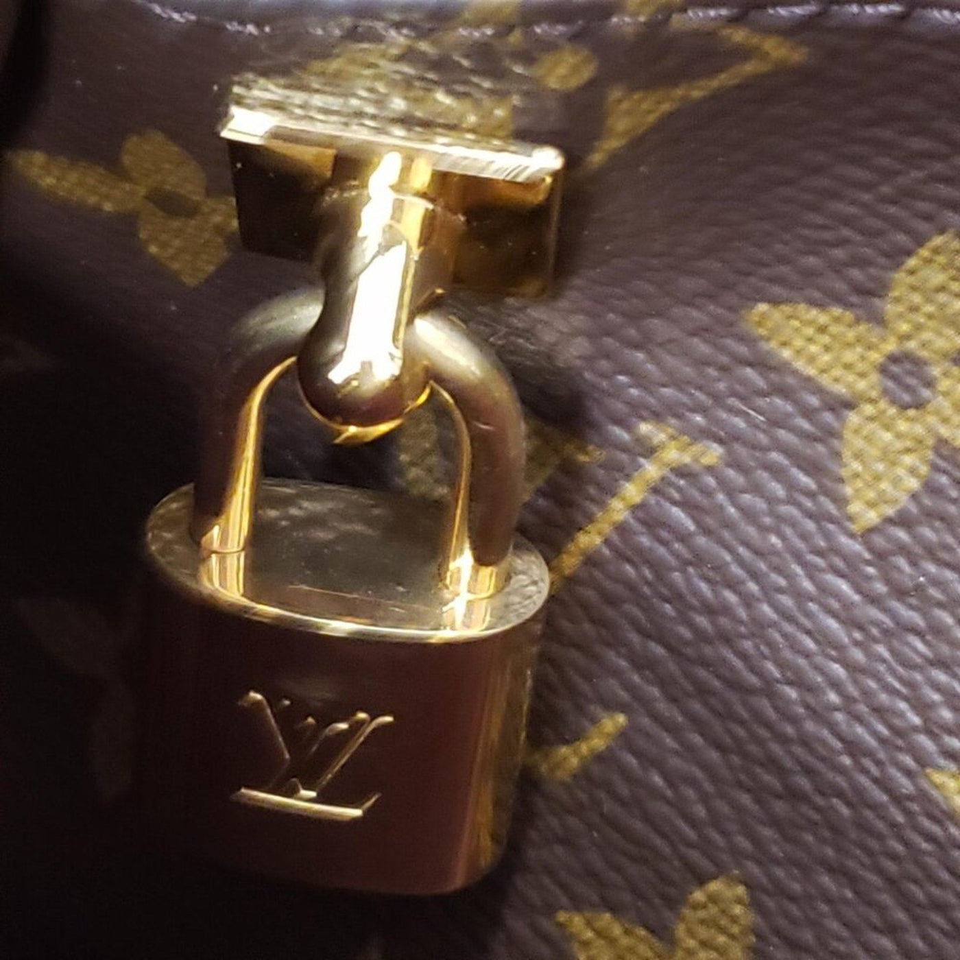 Louis Vuitton Montaigne MM Monogram Shoulder Bag lux1325 - 091225 - Luxury Cheaper LLC