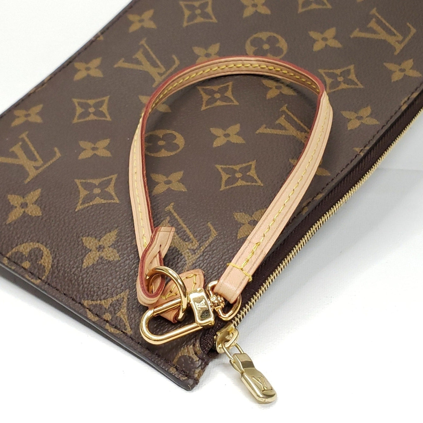Louis Vuitton Neverfull Wristlet Clutch Monogram White Lux - 360 - 090225 - Luxury Cheaper LLC