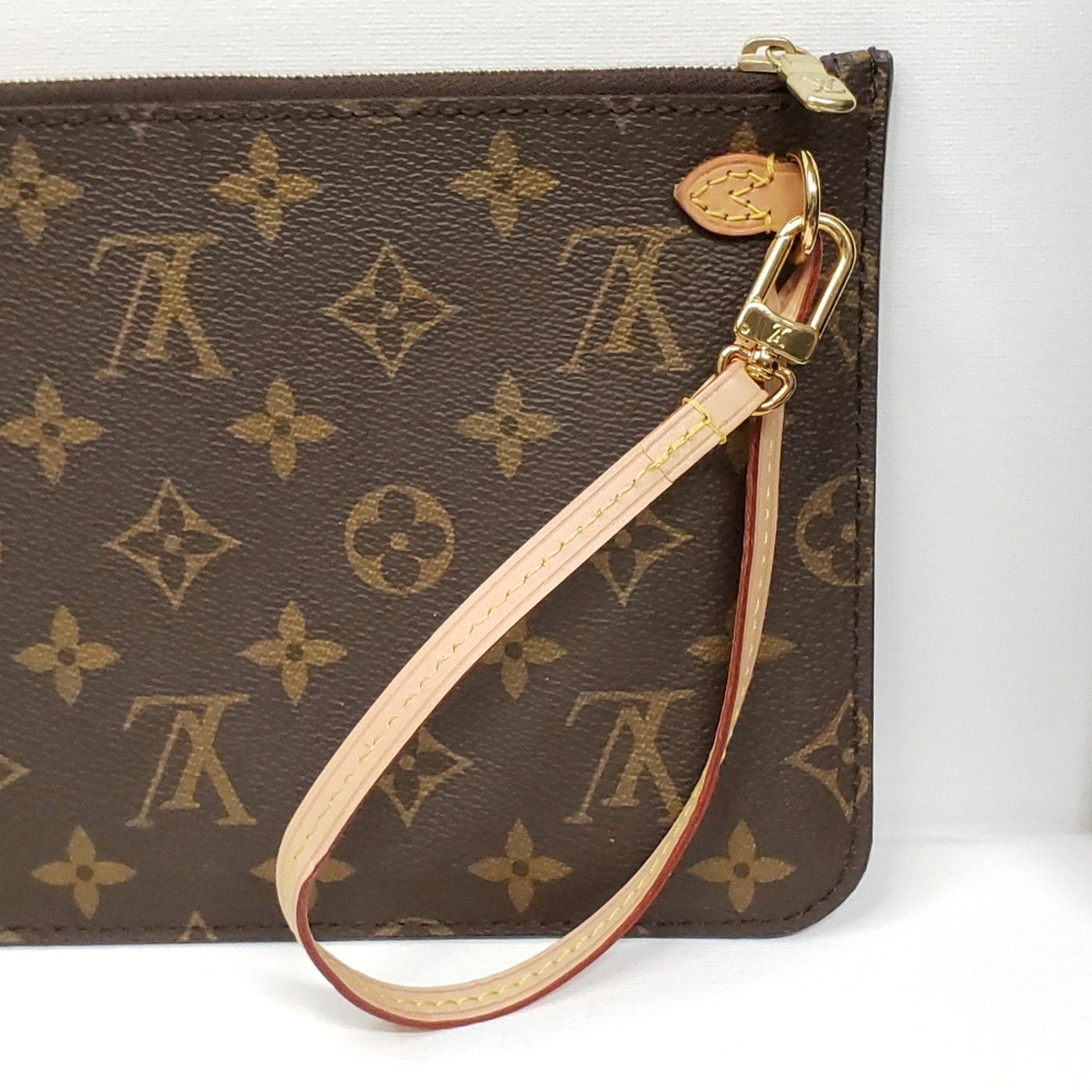 Louis Vuitton Neverfull Wristlet Clutch Monogram White Lux - 360 - 090225 - Luxury Cheaper LLC