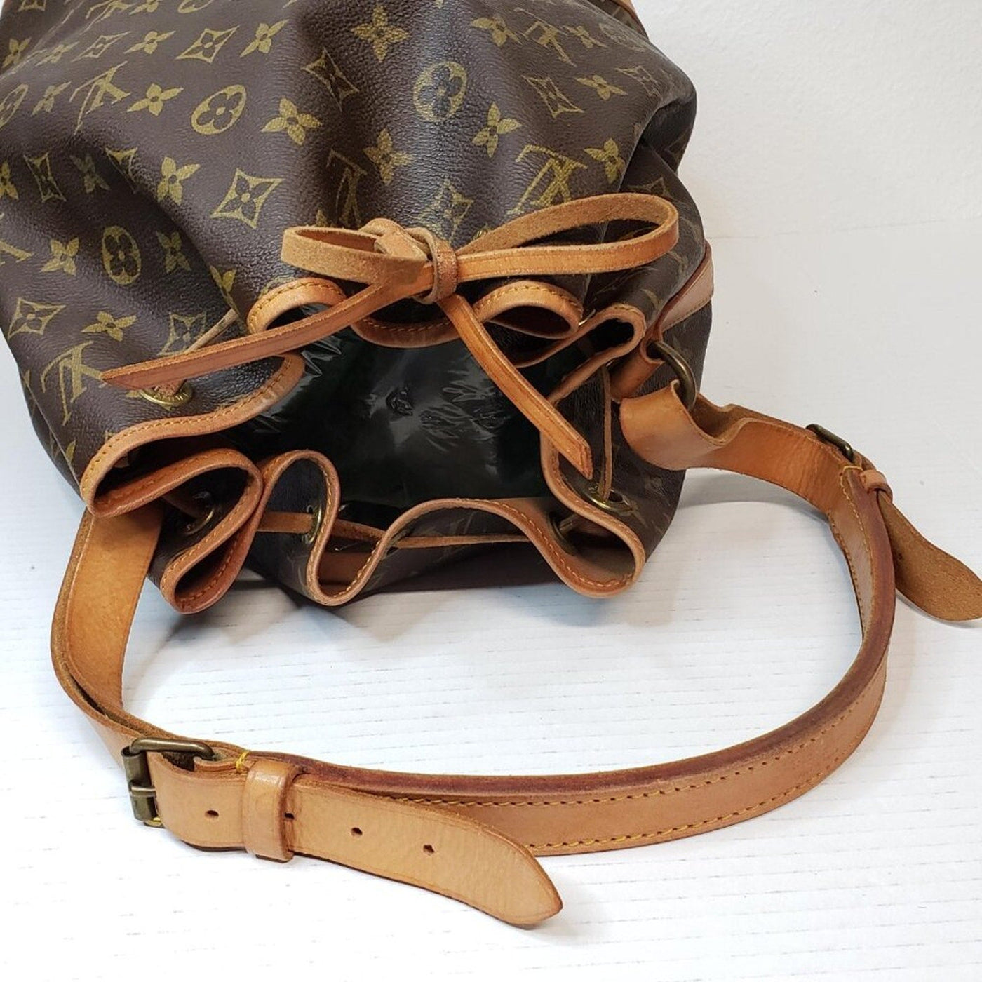 Louis Vuitton Noe Large Monogram Shoulder Bag lux252 - 092325 - Luxury Cheaper LLC