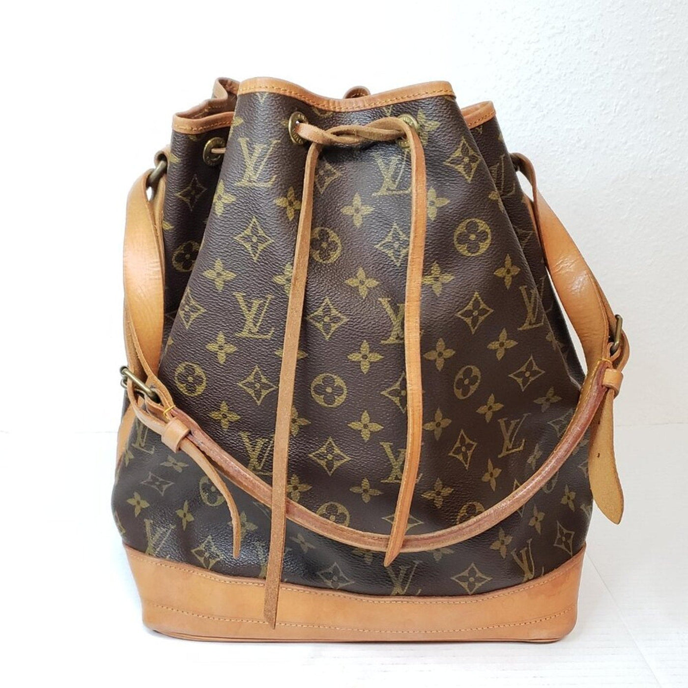Louis Vuitton Noe Large Monogram Shoulder Bag lux252 - 092325 - Luxury Cheaper LLC