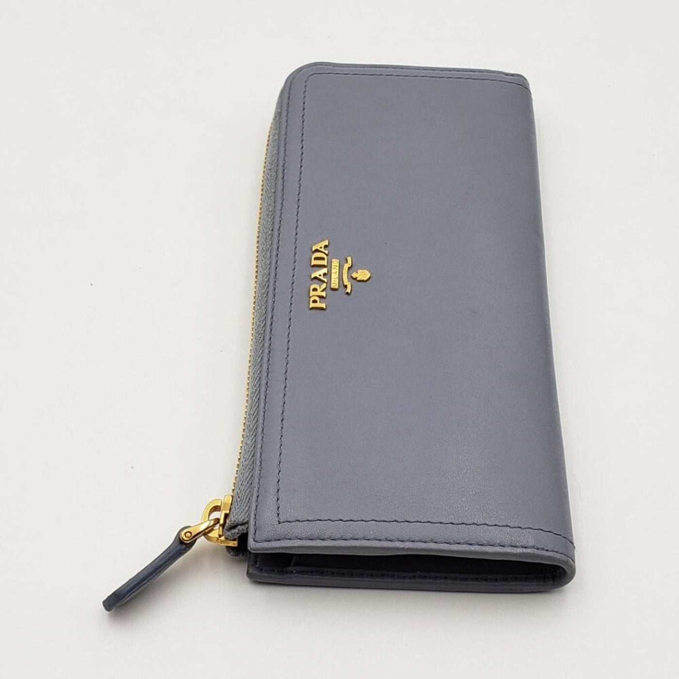 Prada Leather Zippy Wallet 135 - 102025 - Luxury Cheaper LLC