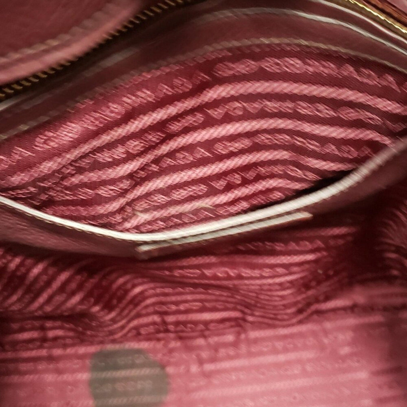Prada Vitello Daino Tote Bag lux - 300 - 091225 - Luxury Cheaper LLC