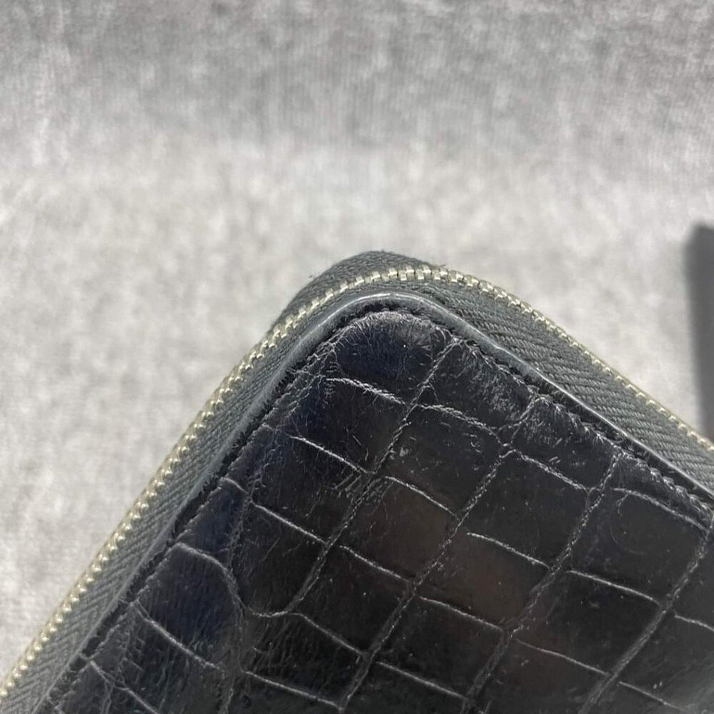 YSL Yves Saint Laurent Zippy Black Wallet lux340 - 100125 - Luxury Cheaper LLC
