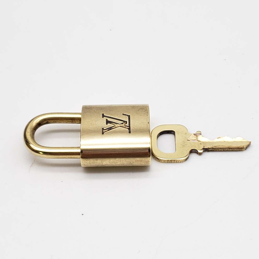 Louis Vuitton Gold Brash 1 Lock and 1 Key