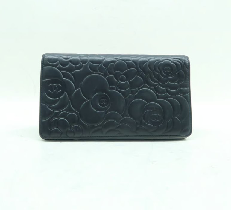 CHANEL Black Leather Wallet - Luxury Cheaper