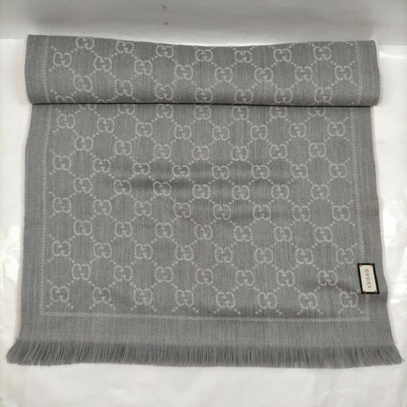 Gucci Scarf Grays Wool 100% - Luxury Cheaper