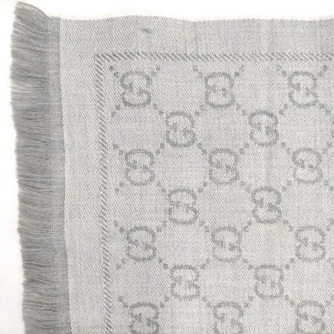 Gucci Scarf Grays Wool 100% - Luxury Cheaper