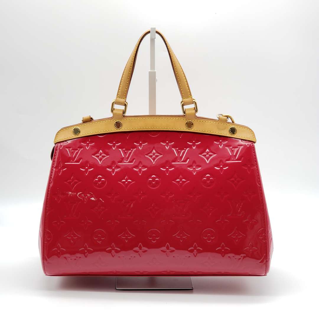 Louis Vuitton Brea MM Vernis Shoulder Bag - Luxury Cheaper