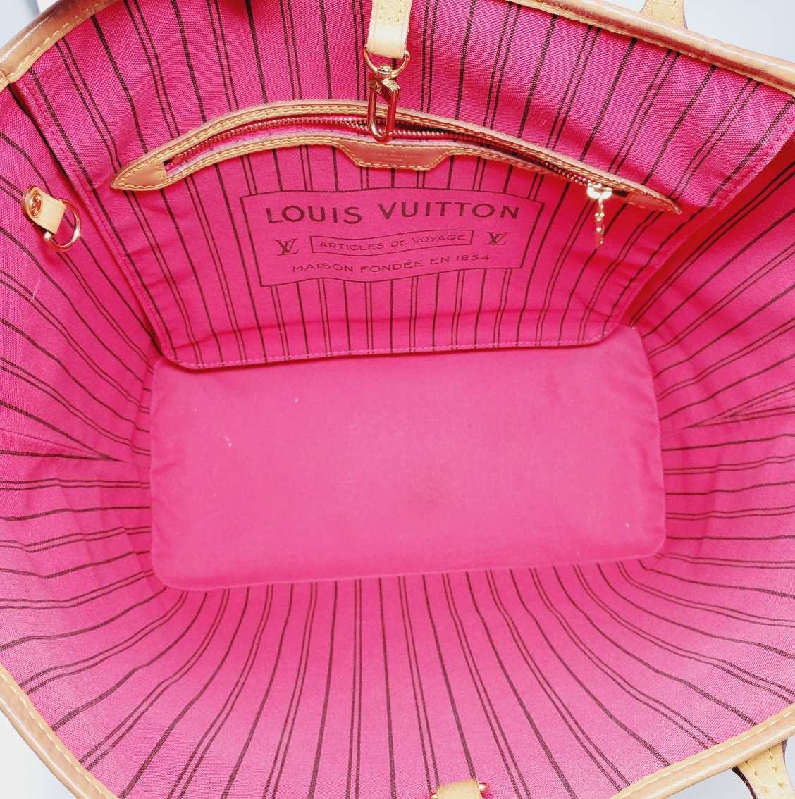 Louis Vuitton Limited Edition Neverfull Flamingo MM - Luxury Helsinki