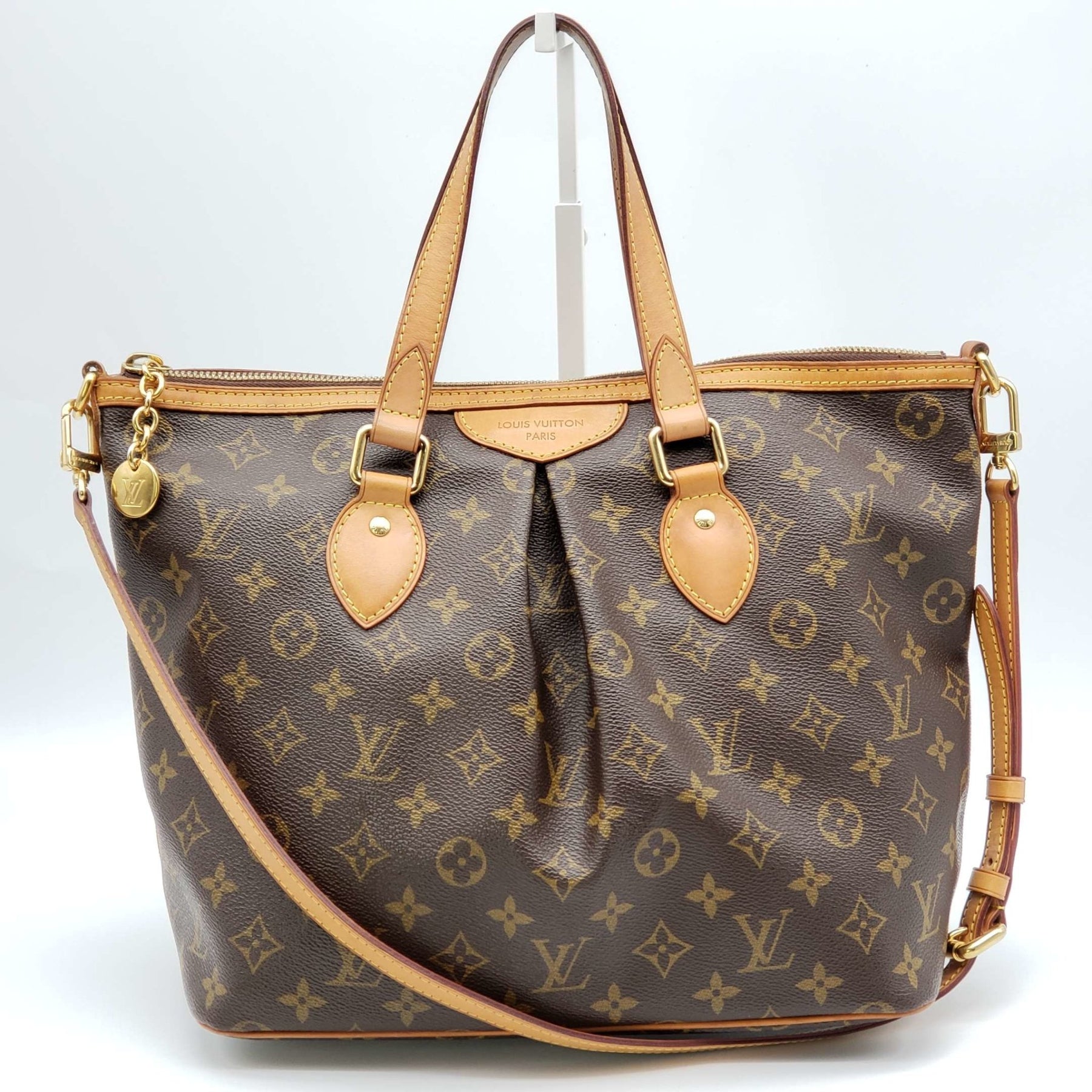 Louis Vuitton, Caissa Tote PM, Wear and Tear