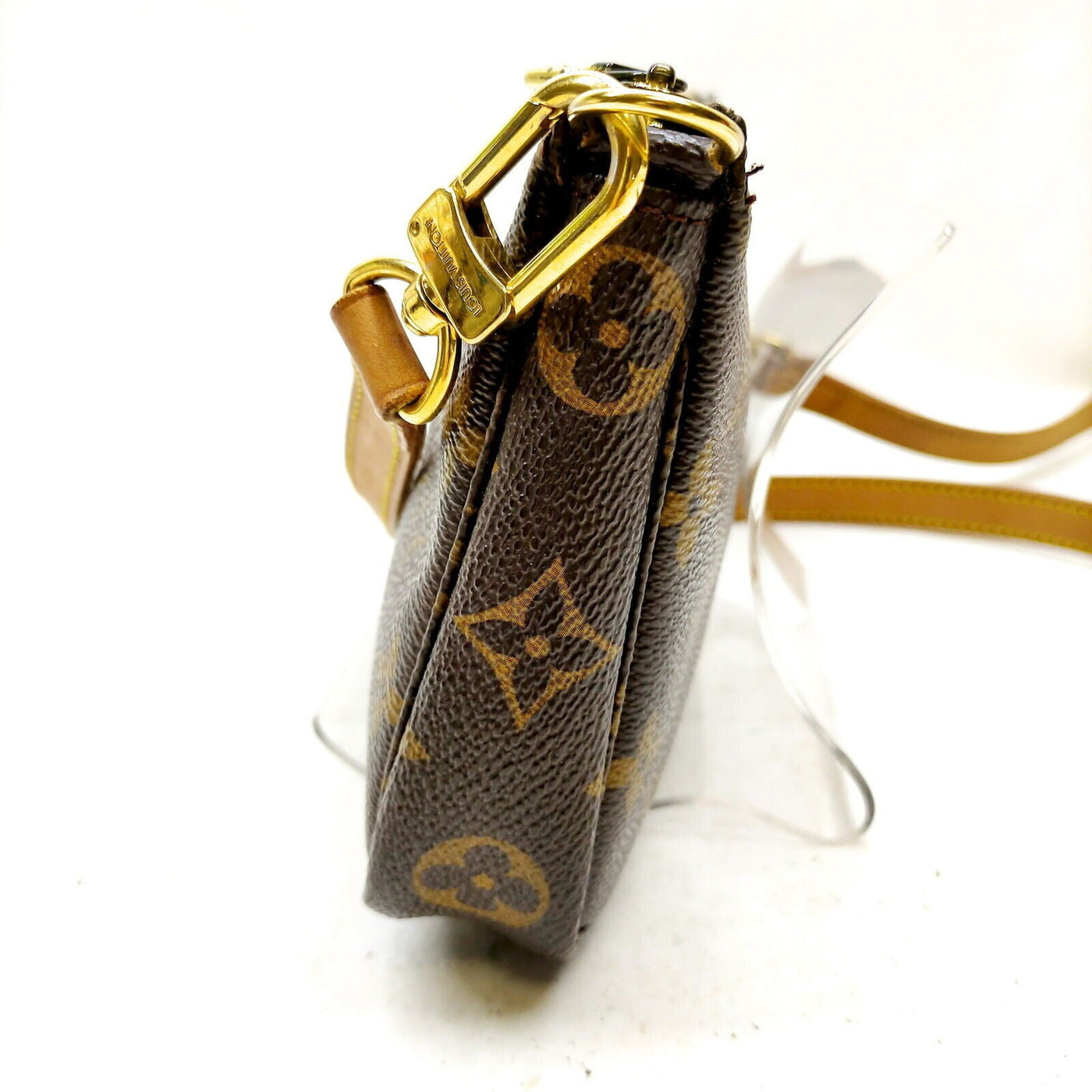 Louis Vuitton Pochette Accessoires Monogram Hand Bag - Luxury Cheaper