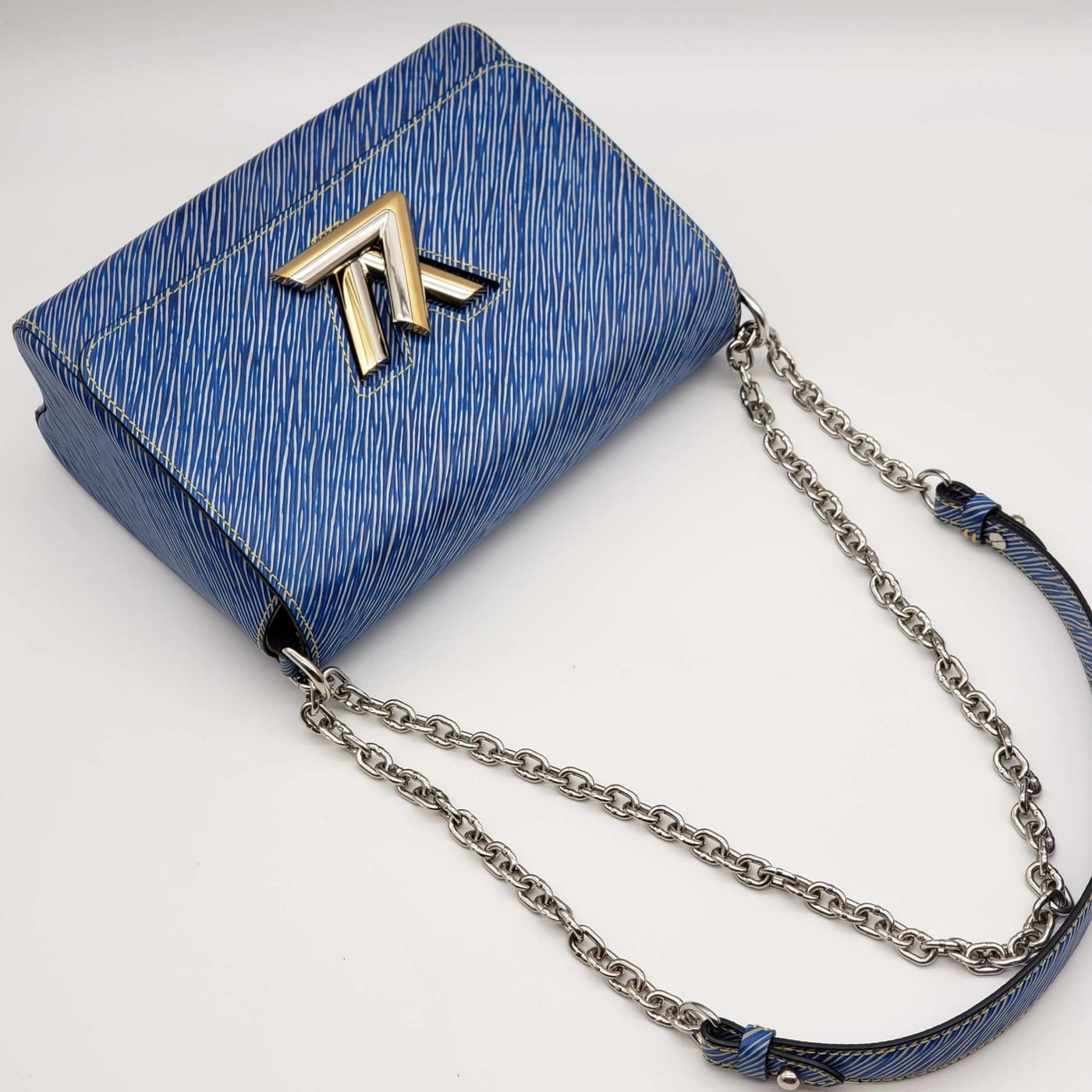 Louis Vuitton Twist MM Blue Epi Leather LV Chain Shoulder Hand Bag